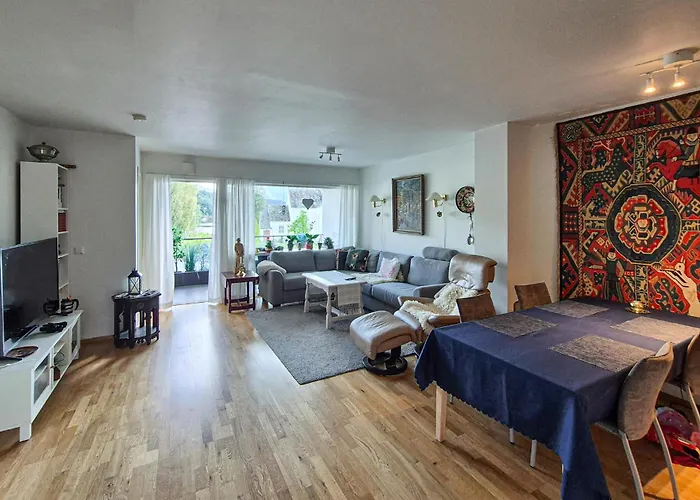 Awesome In With House Sea View דירה *