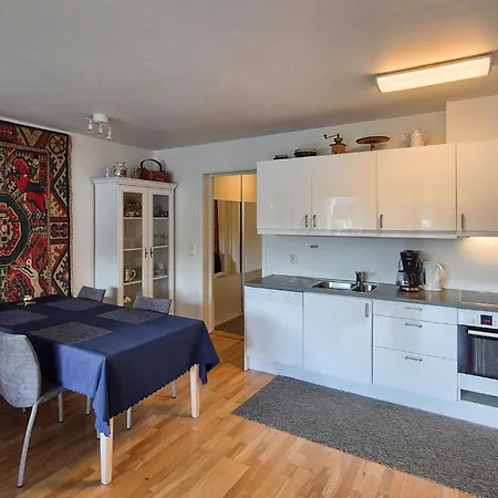 Awesome In With House Sea View Apartament